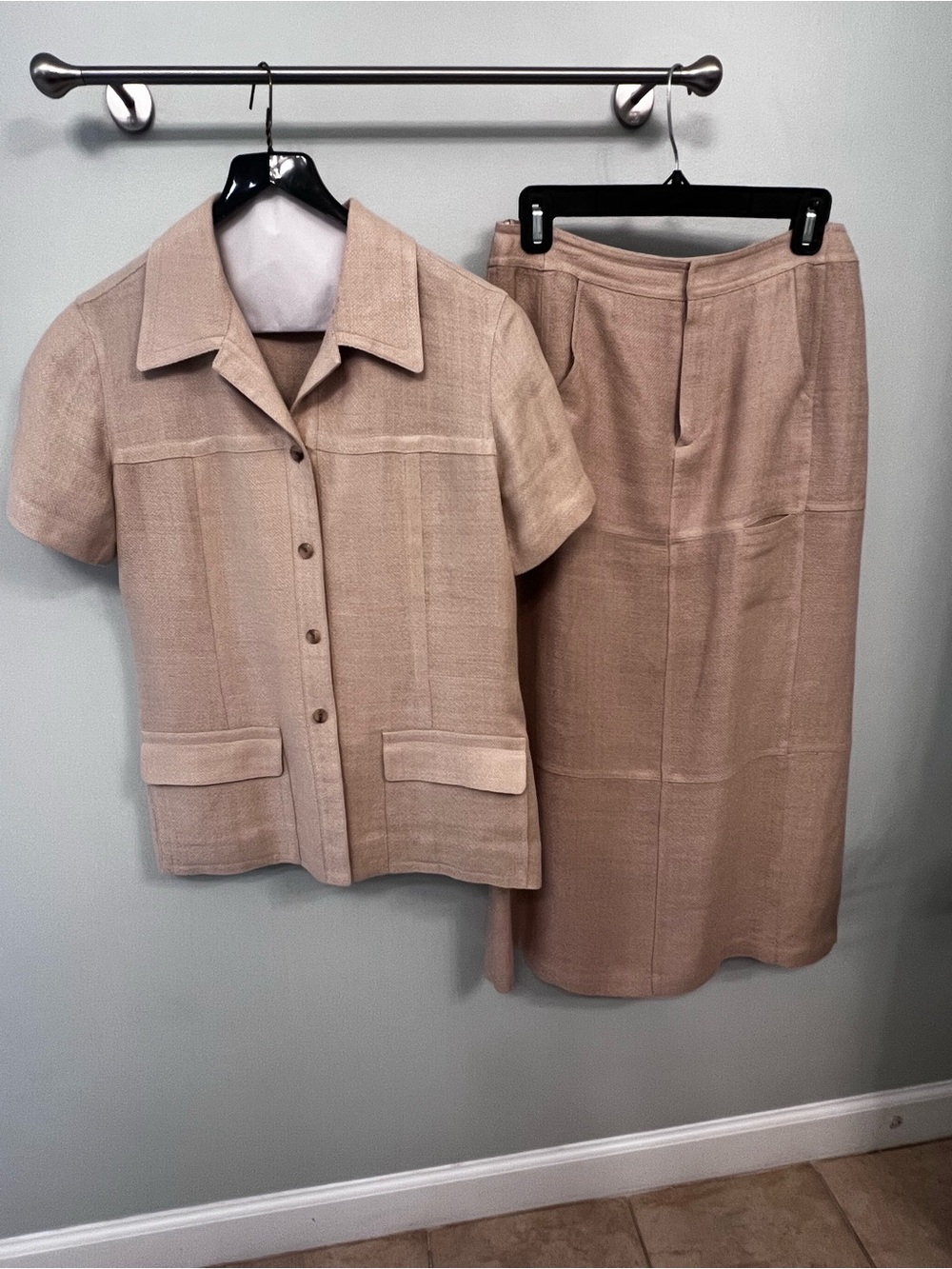 Vintage 100% Linen Company Ellen Tracy Neutral Beige Safari Skirt Set / Suit
